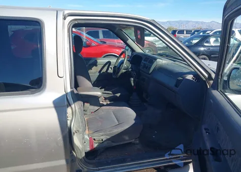 2000 Nissan Frontier Se-V6/Xe-V6 из США, поврежденный, VIN 1N6ED27T5YC322940